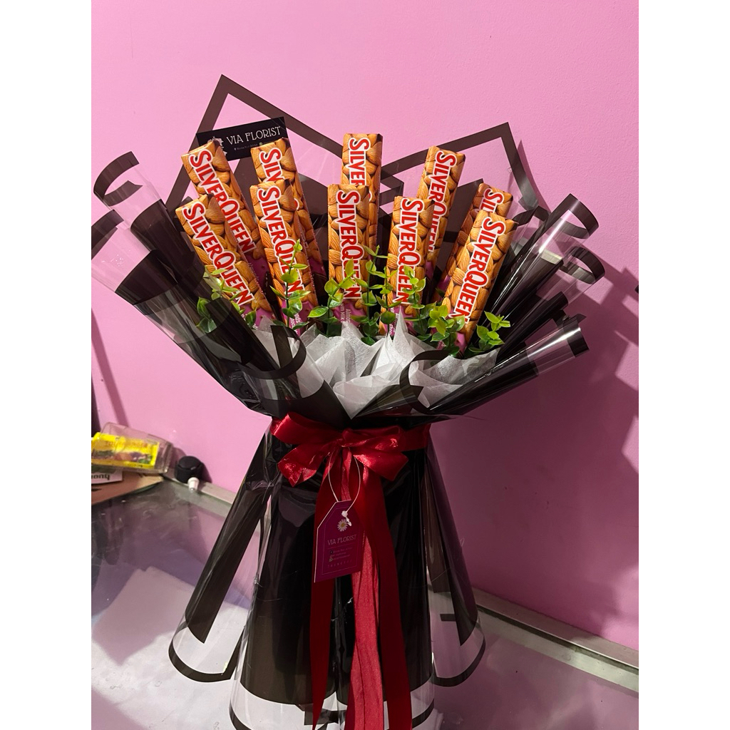 

CHOCOLATES BUCKET | SILVERQUEEN BUKET | Buket Snack | Florist