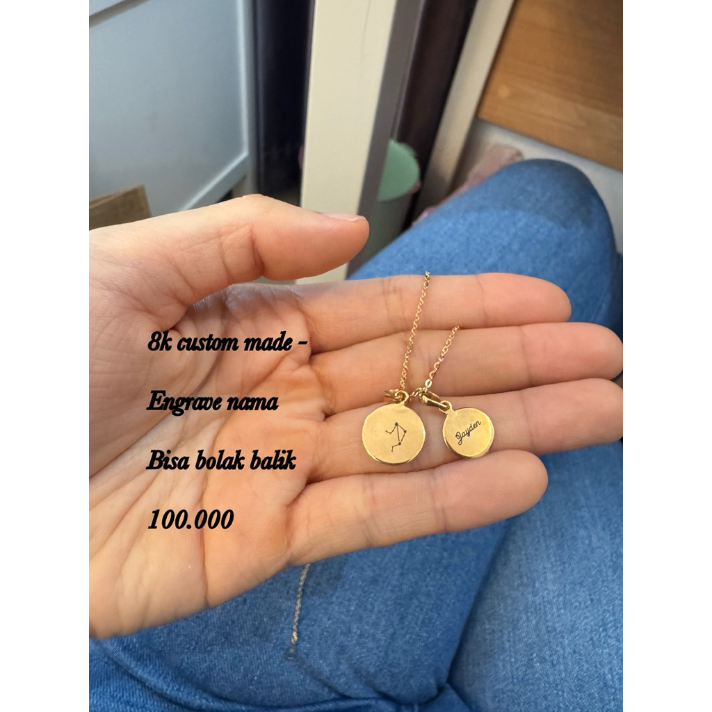 Liontin koin emas nama inisial engrave kalung custom rosegold