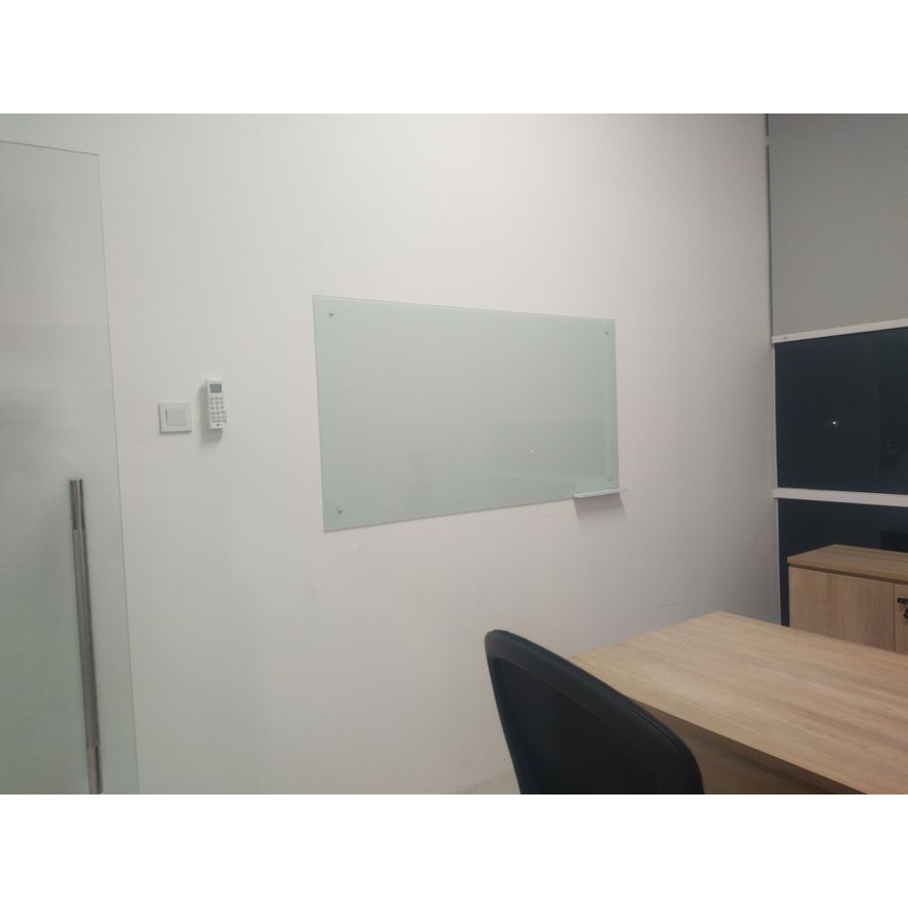 

Glassboard/ Papan tulis kaca uk.120 x 180cm