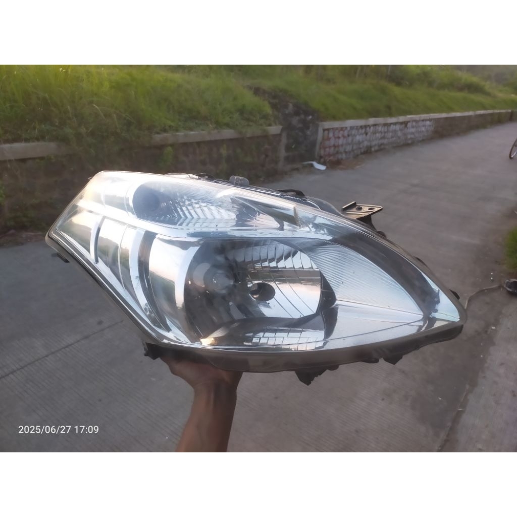 headlamp lampu depan ertiga kanan original