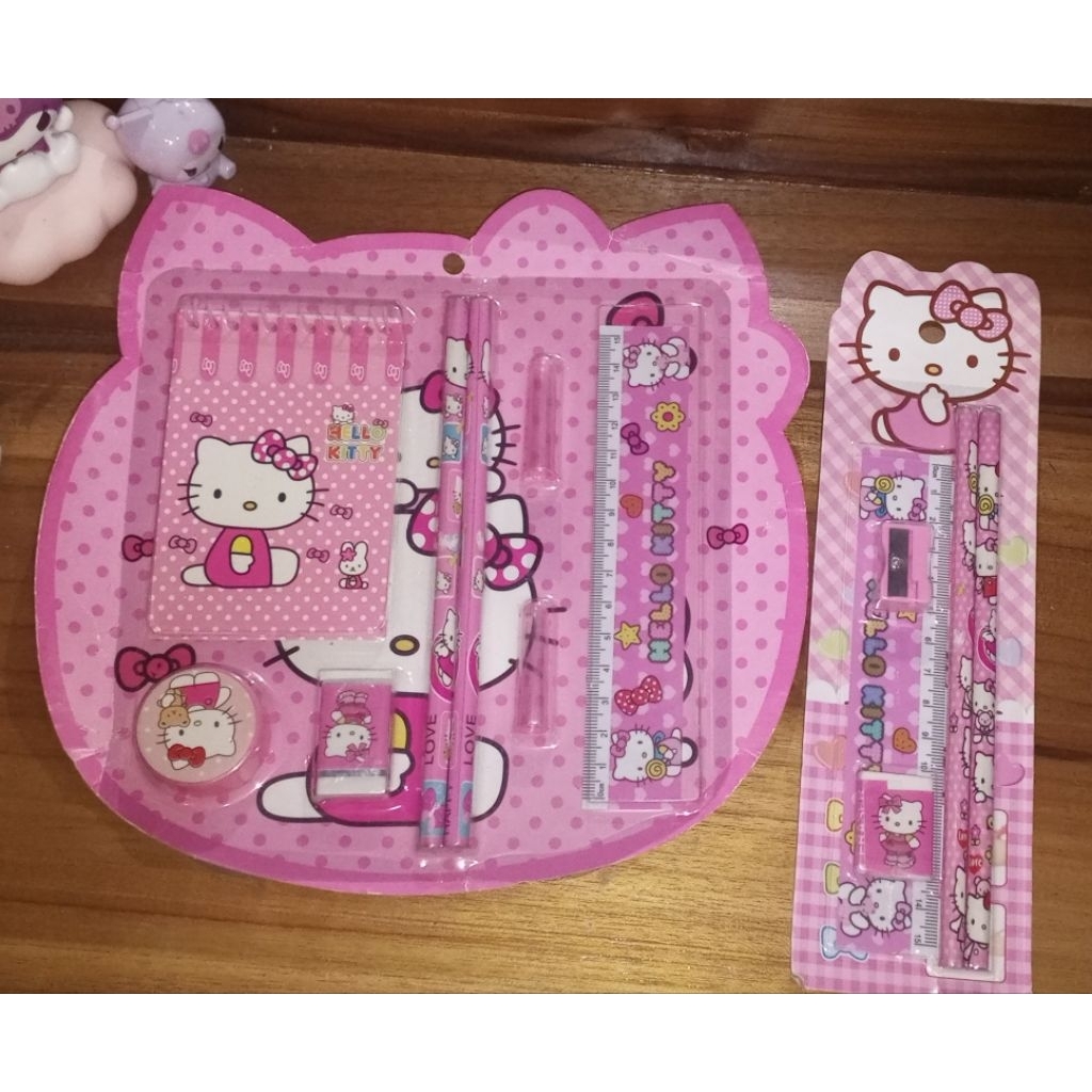 

Kotak Pensil Set Alat Tulis Karakter Sanrio Cinnamoroll Dan Melody
