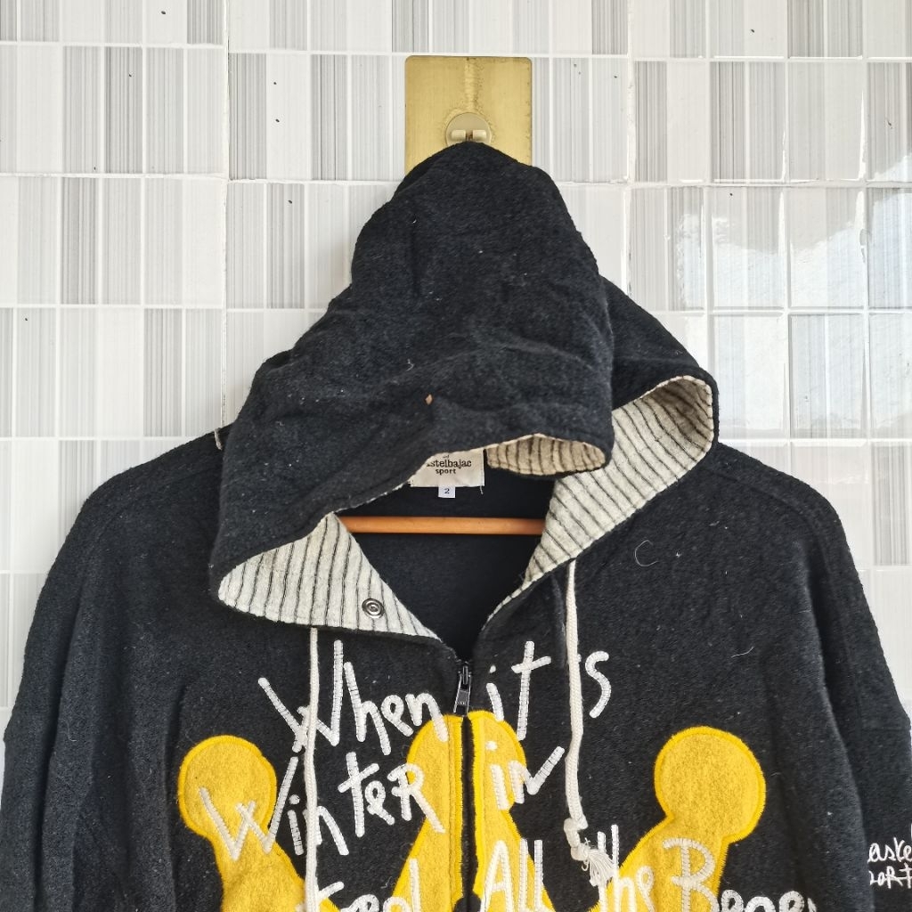808. HOODIE ZIIP JIN CARLES SIZE XL WARNA HITAM  PRELOVED