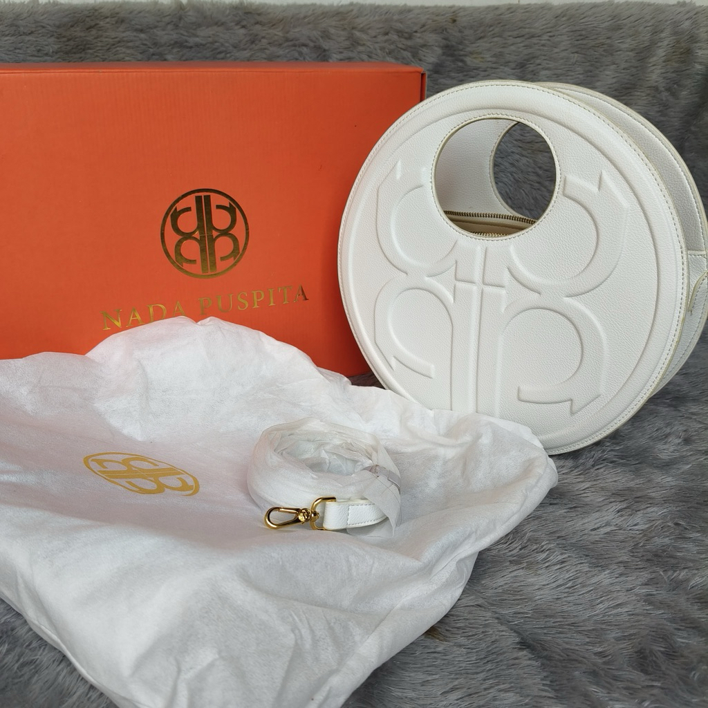 Preloved Nada Puspita Mona Bag White