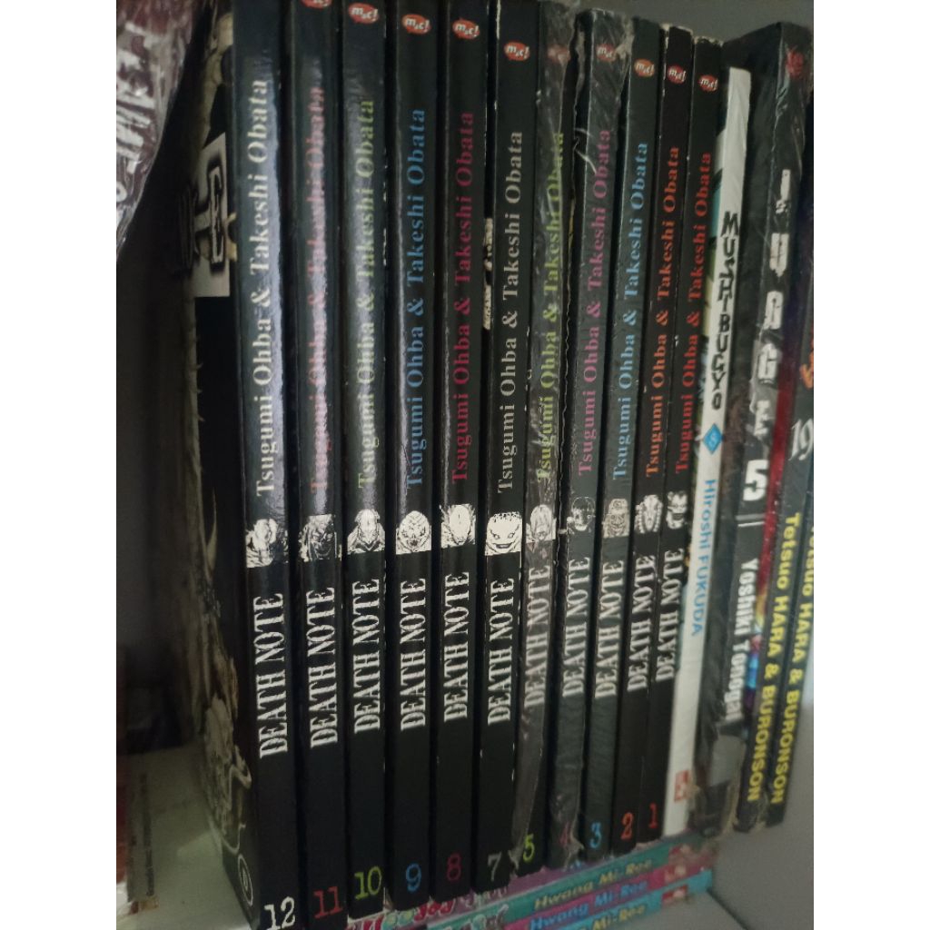Death Note komik 11 buku, no 1 sampai 12 min no 6, kondisi komik sangat amat mulus dan sebagian sege