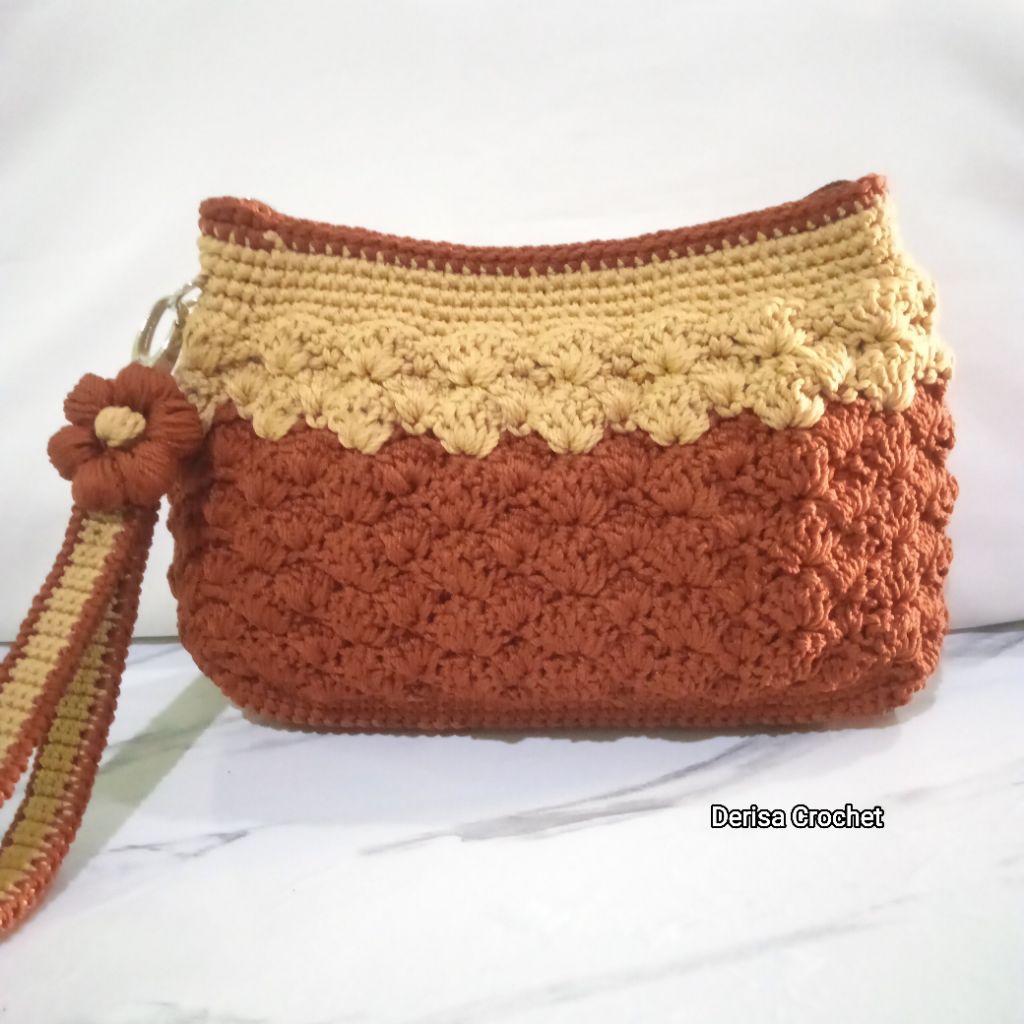Dompet rajut/ Dompet rajut hp dan uang/ Dompet rajut wanita/ Pouch make up rajut motif kerang handma