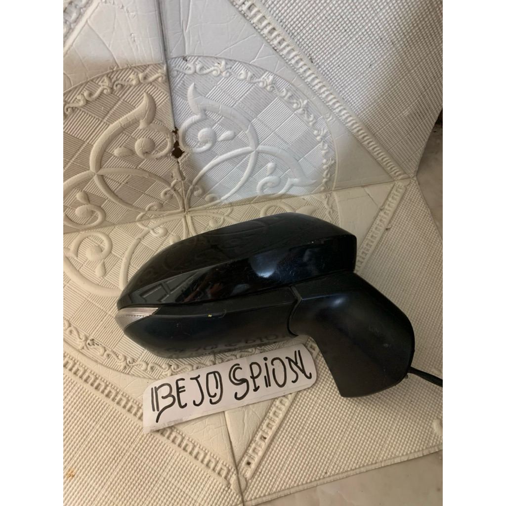 Spion mobil Toyota sienta elektrik