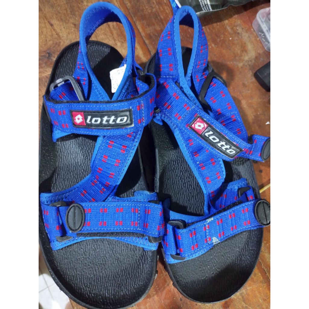 sandal gunung lotto