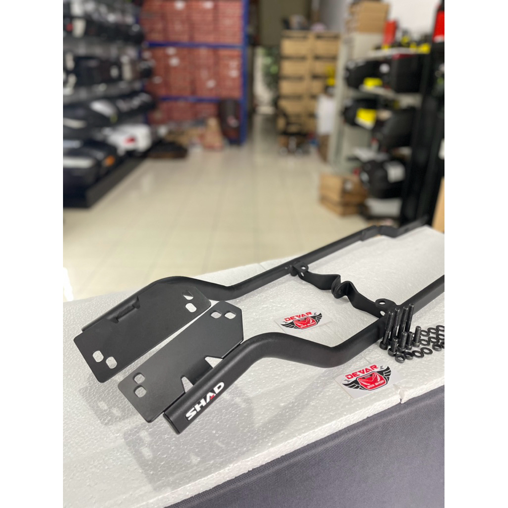 Braket Top Box Yamaha R25 / MT25 / MT03. Original SHAD 100%