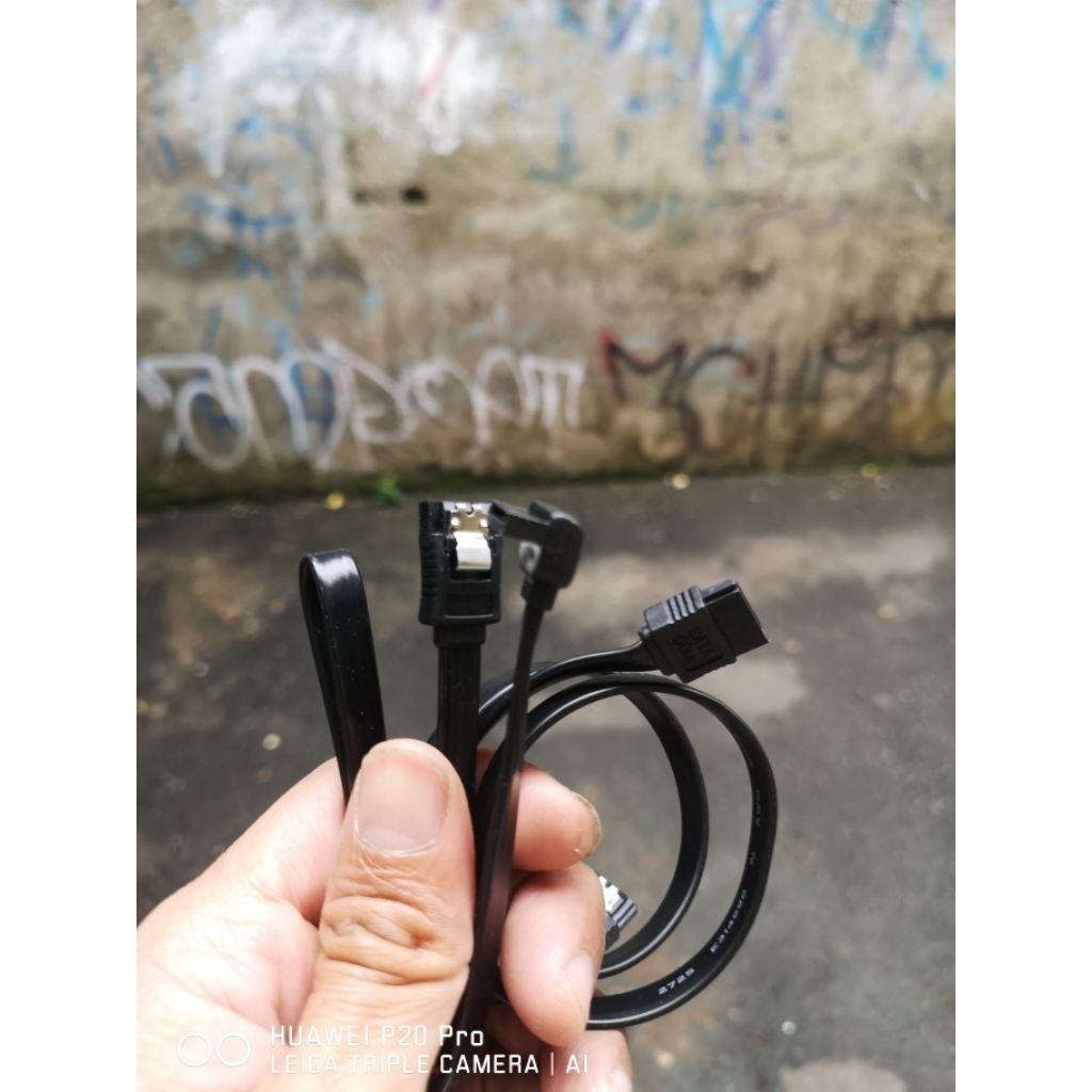 Kabel SATA 3 PC original bawaan mainboard