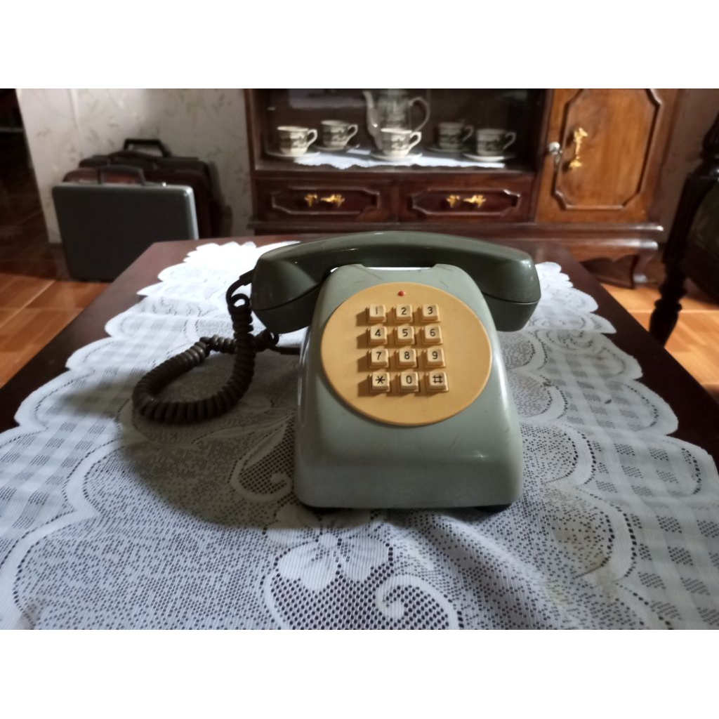 Pesawat Telepon Telpon Kabel Jadul Antik Vintage Lawas Tua Kuno Retro Klasik Classic Dekorasi Ruanga
