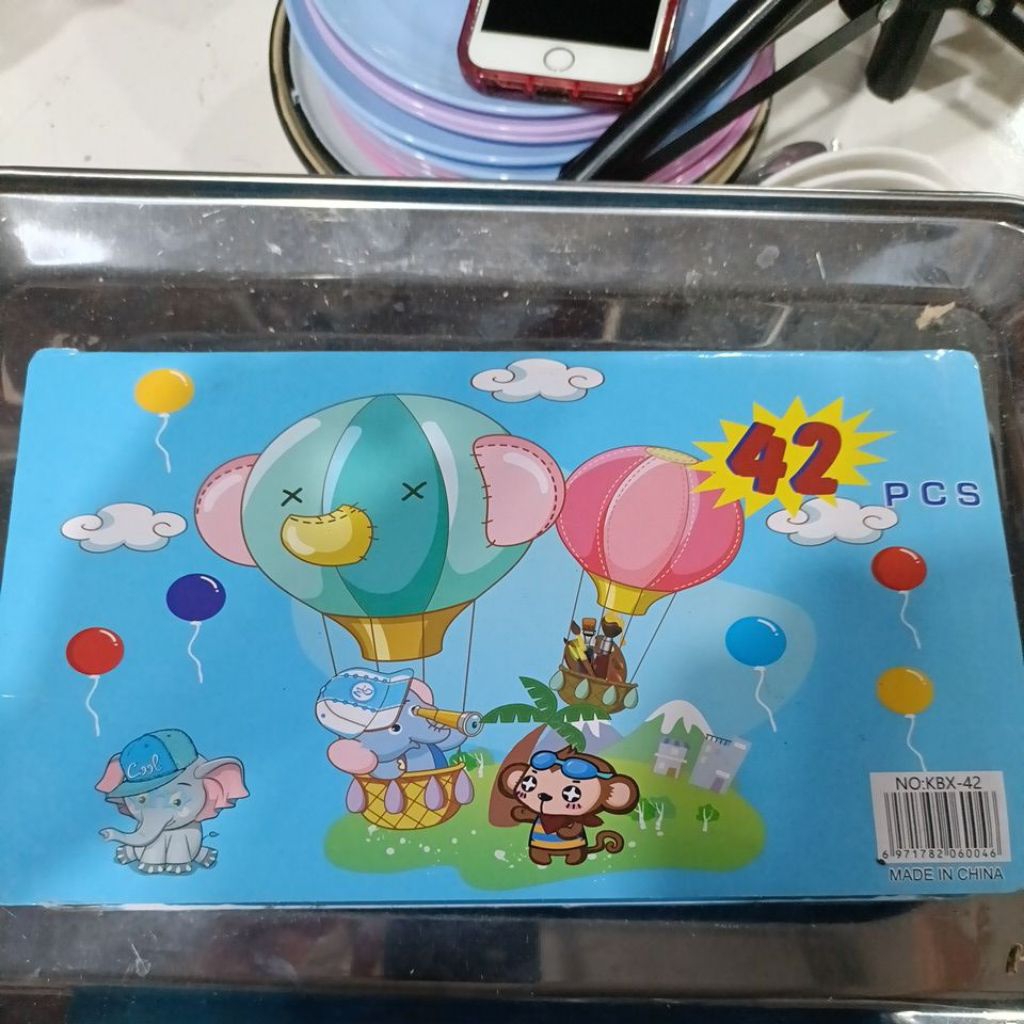 

crayon 42pcs si kecil gemes