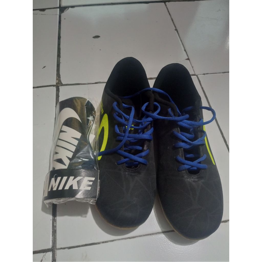 SEPATU FUTSAL bekas merk SPYDER