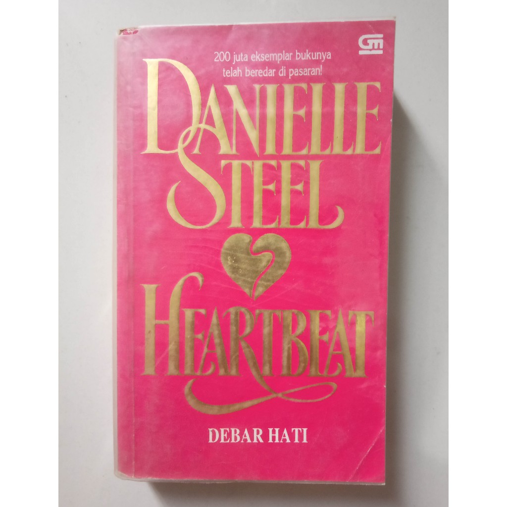 Novel Heartbeat. Debar Hati - Danielle Steel