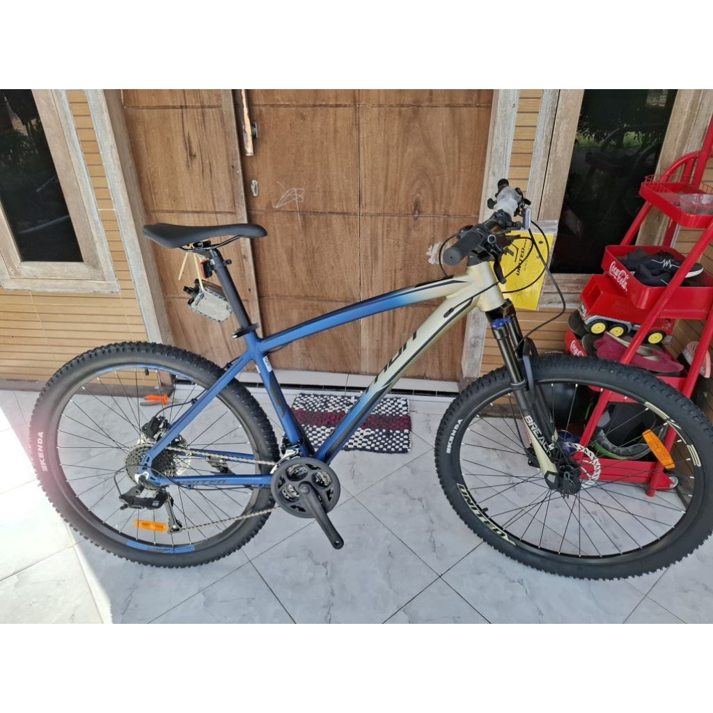 united detroit 2.0 ukuran M 27,5