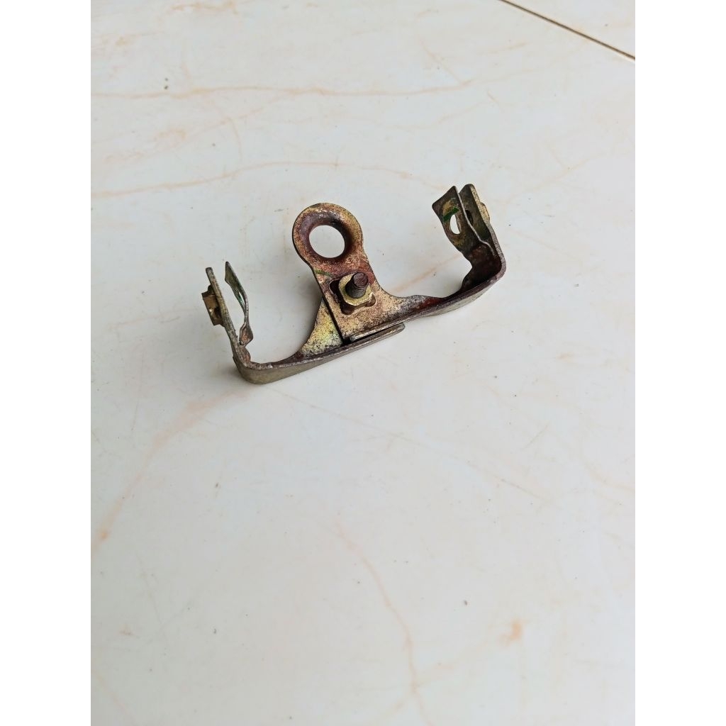 BRAKET SAYAP DEPAN HONDA SUPRA X 125 BATMAN ORIGINAL COPOTAN/SEKEN ORIGINAL