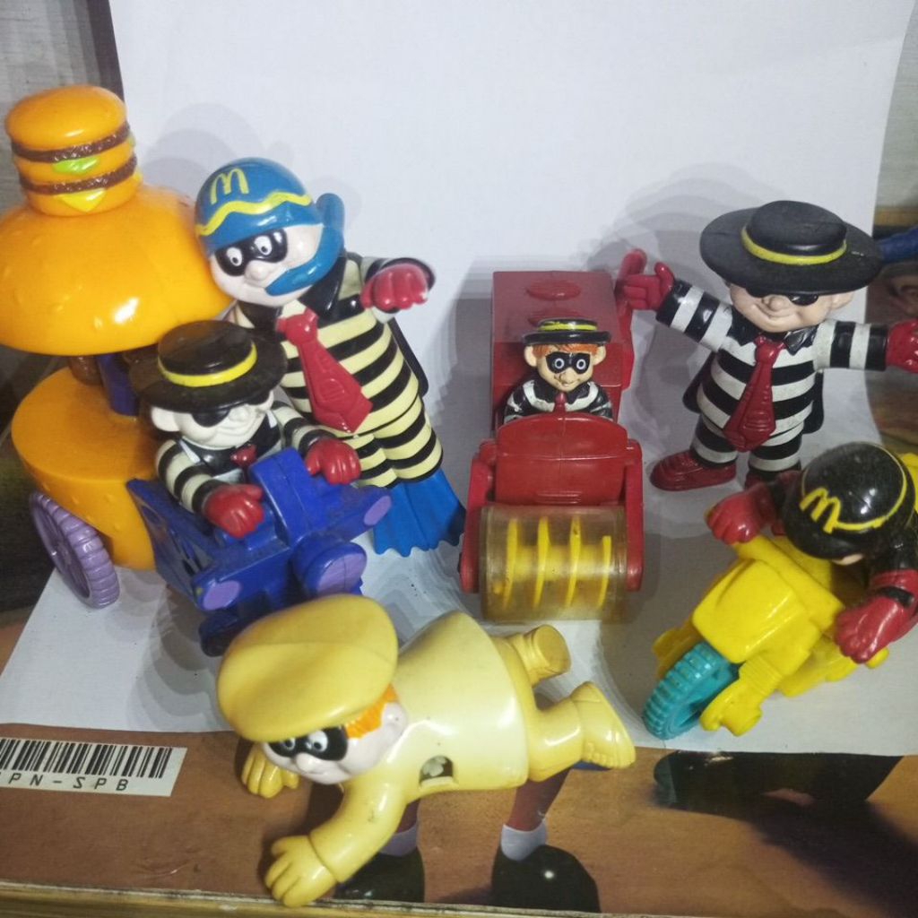 maSkot MCD Hamburglar, ronald, birdie,grimace