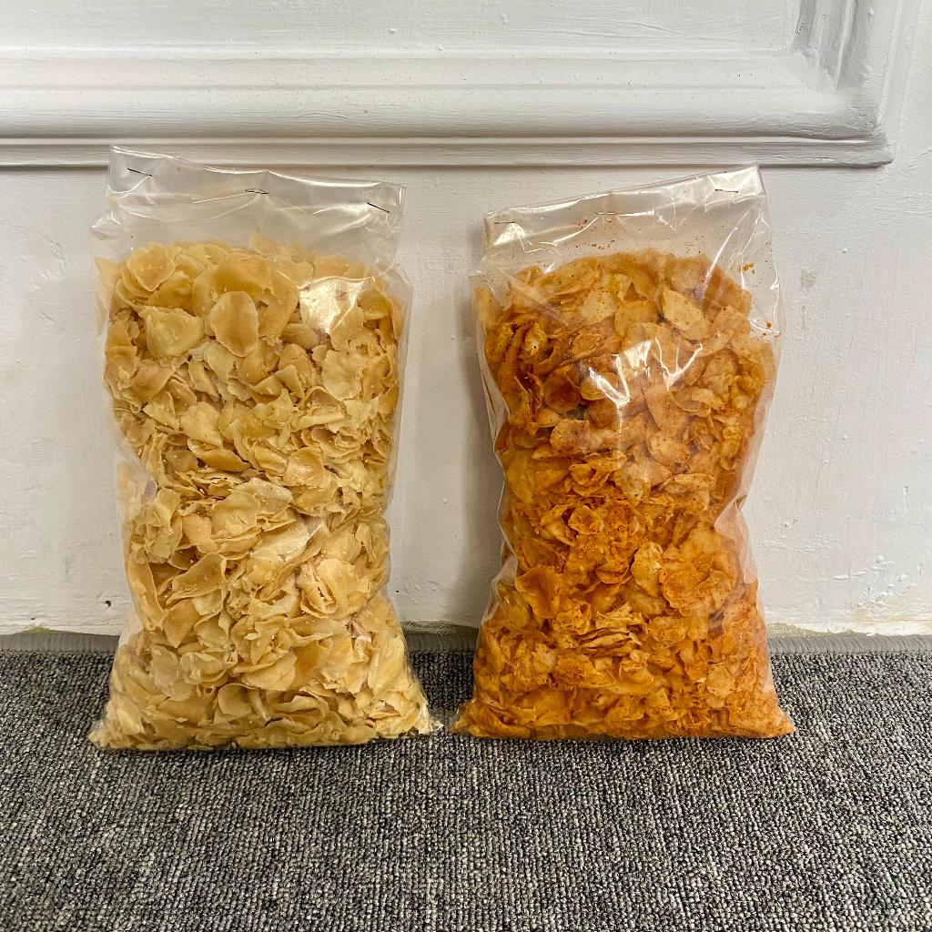 

Snack Keripik Kerang Kriuk Gurih Kemasan 500g – Camilan Renyah Pedas Gurih Bikin Nagih