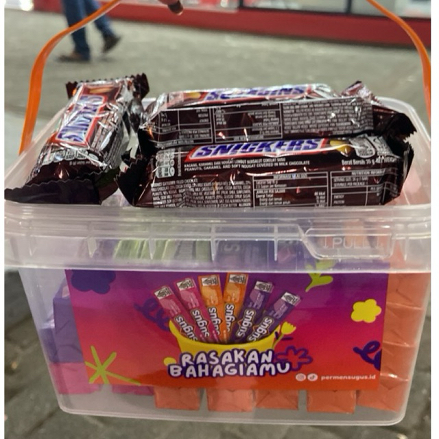

paket coklat snickers permen sugus limited edition sale jakarta fair 2025 prj
