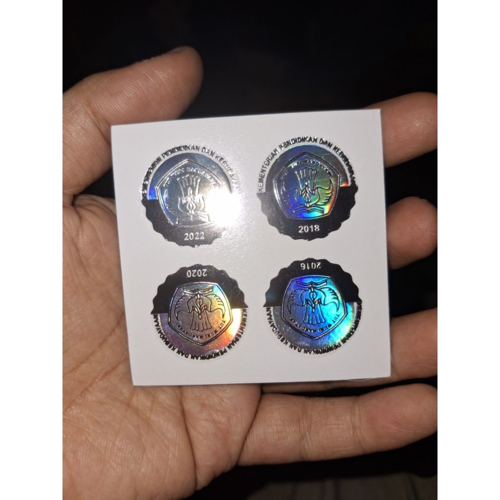 

STICKER EMBOSSSS HOLO T U T W U R I KUALITAS PREMIUM SEPERTI ORI (HARGA SATUAN)