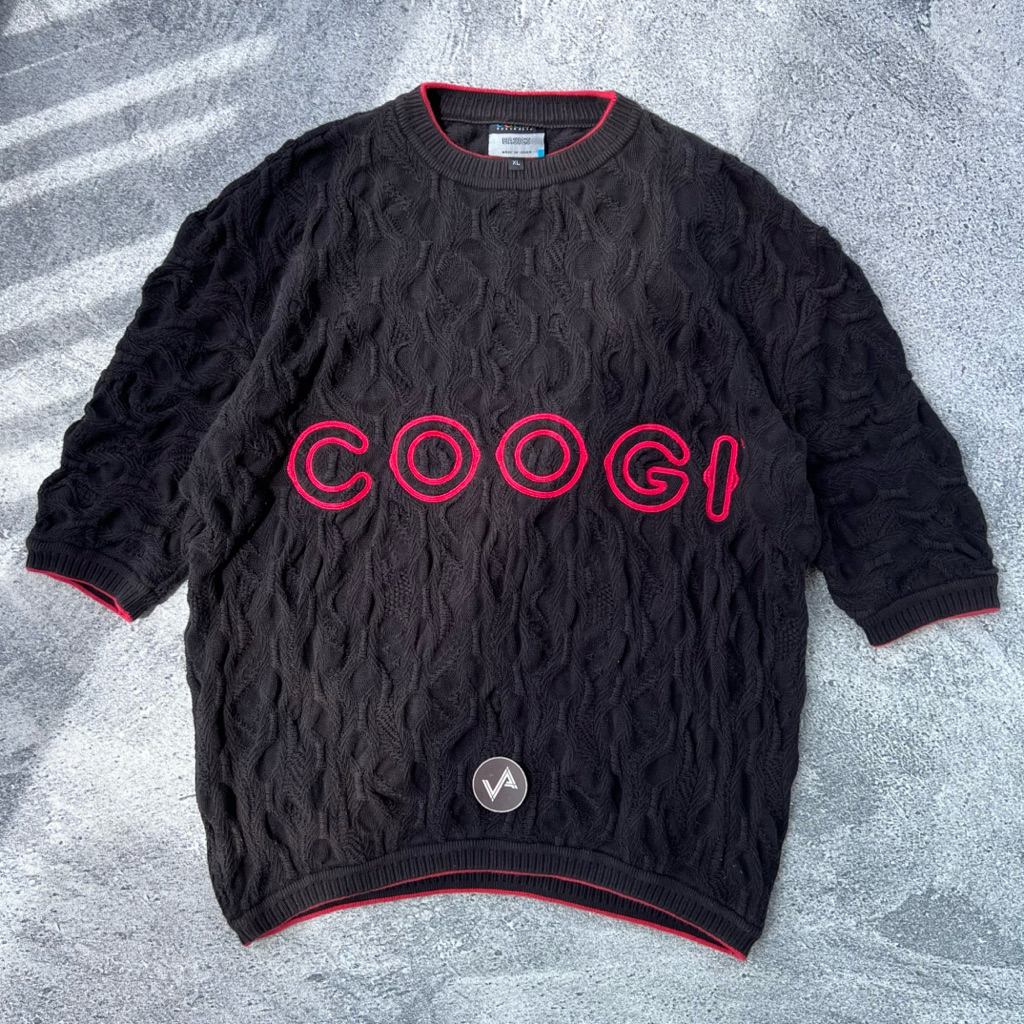 Vintage Knitwear COOGI Black Big Logo Rajut Timbul