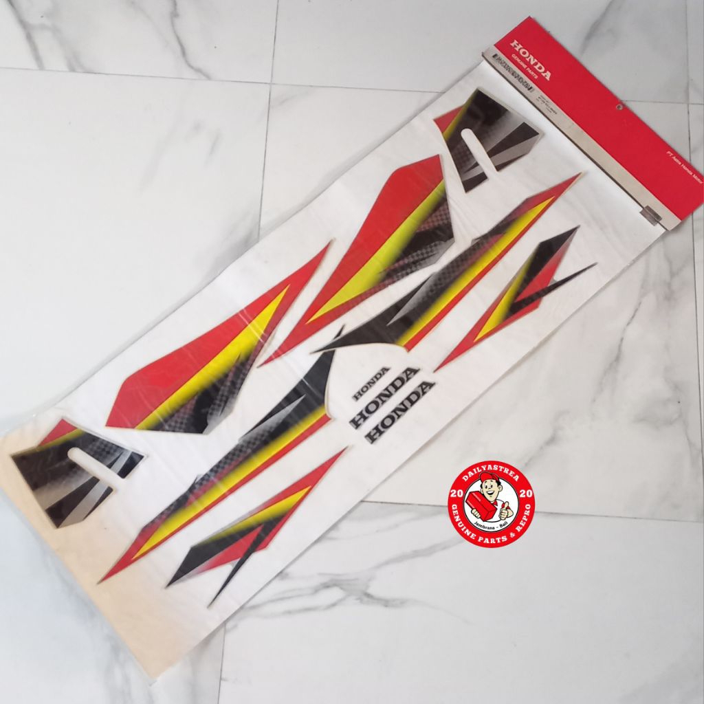 LIS LIST STICKER STRIPING BODI BODY SILVER HONDA TIGER 2000 LAMA 2003 ORIGINAL AHM 871X0-KCJ-950ZA