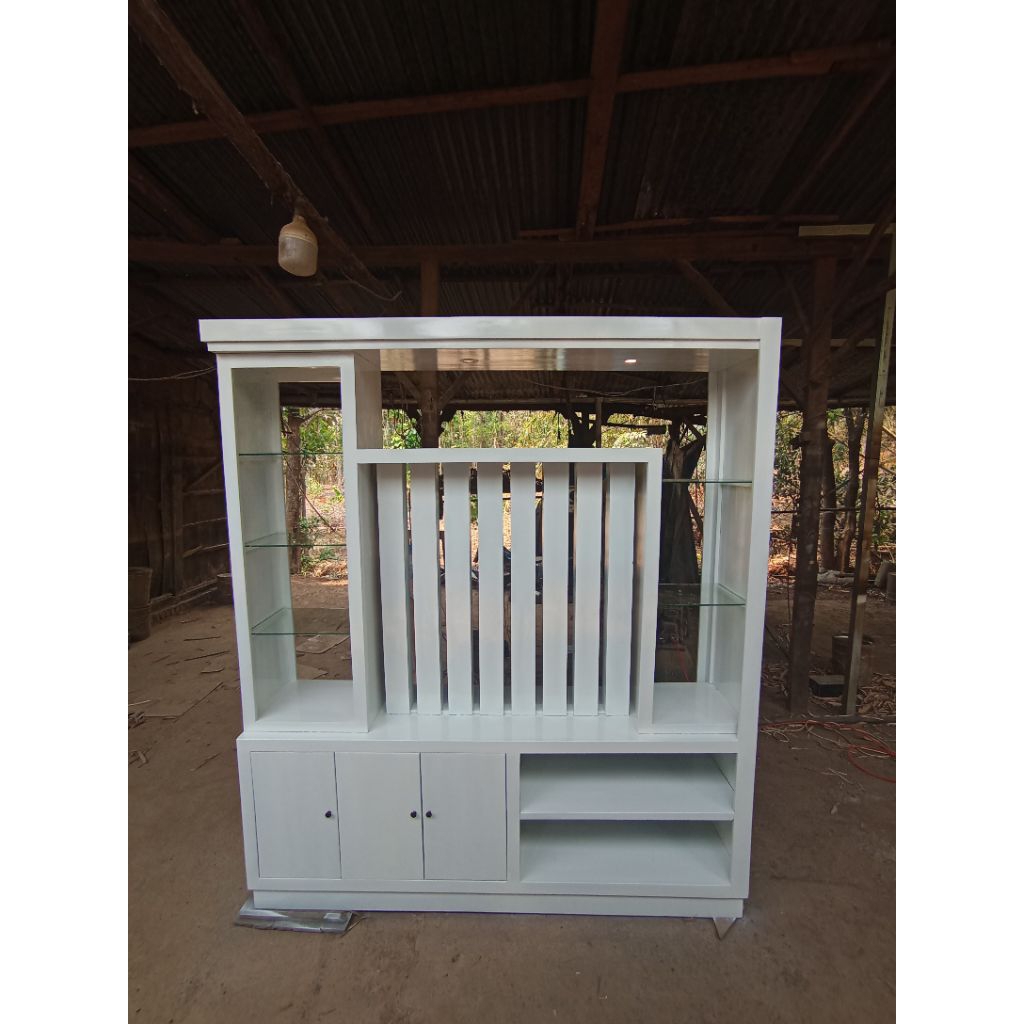 bufet penyekat ruangan jati minimalis/bufet partisi jati warna putih glosyy