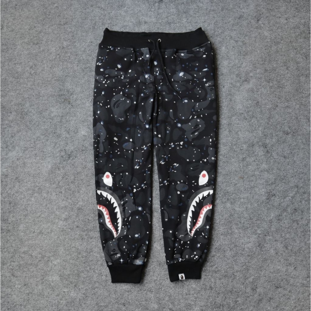 CELANA PANJANG APE GLOW INTHE DARK