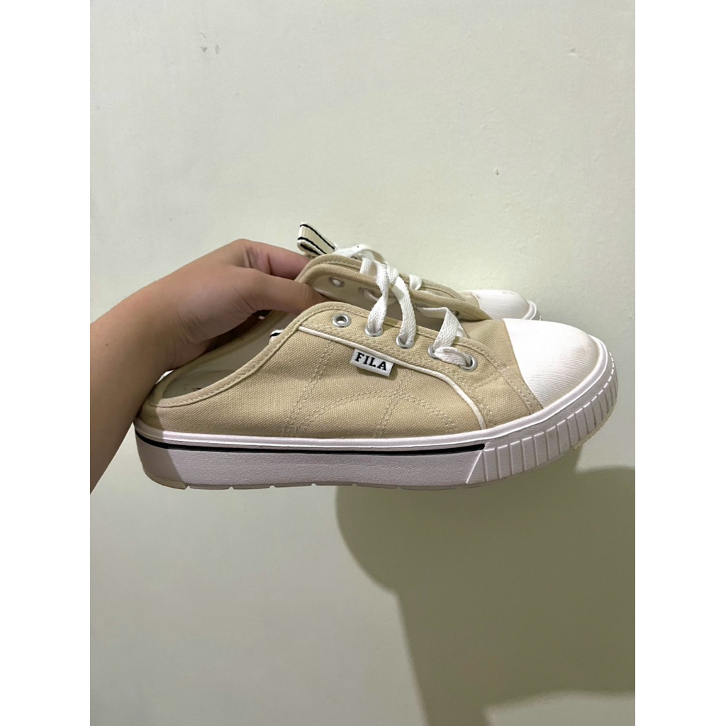 preloved sepatu wanita FILA ori uk.36