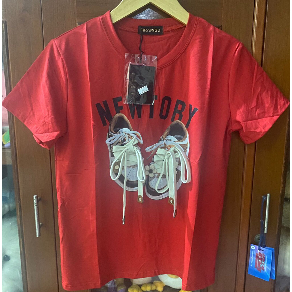 Kaos BKK Tiramisu Kaos Wanita Bangkok BKK Kaos Wanita Merk Tiramisu BKK Kaos Merah Bangkok Kaos Mera