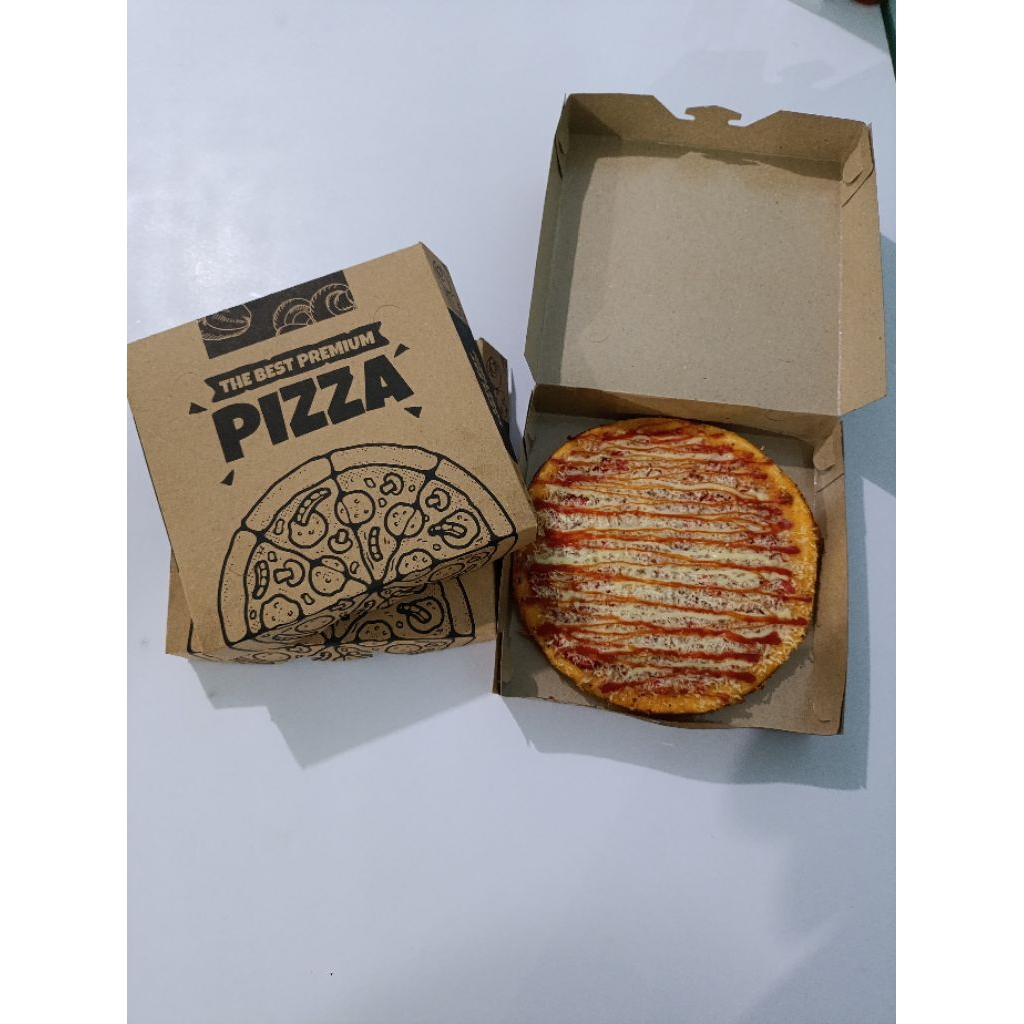 

PIZZA MATANG SIAP SAJI 21CM TOPING SOSIS DAN SMOKED BEEF LEZAT
