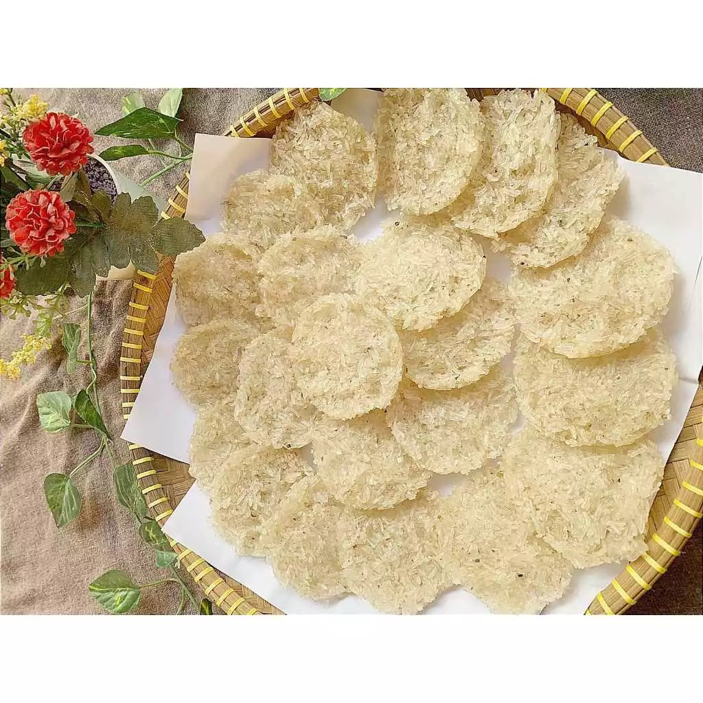 

RENGGINANG RANGGINANG MENTAH RENYAH DAN GURING VIRAL MURAH 30PCS