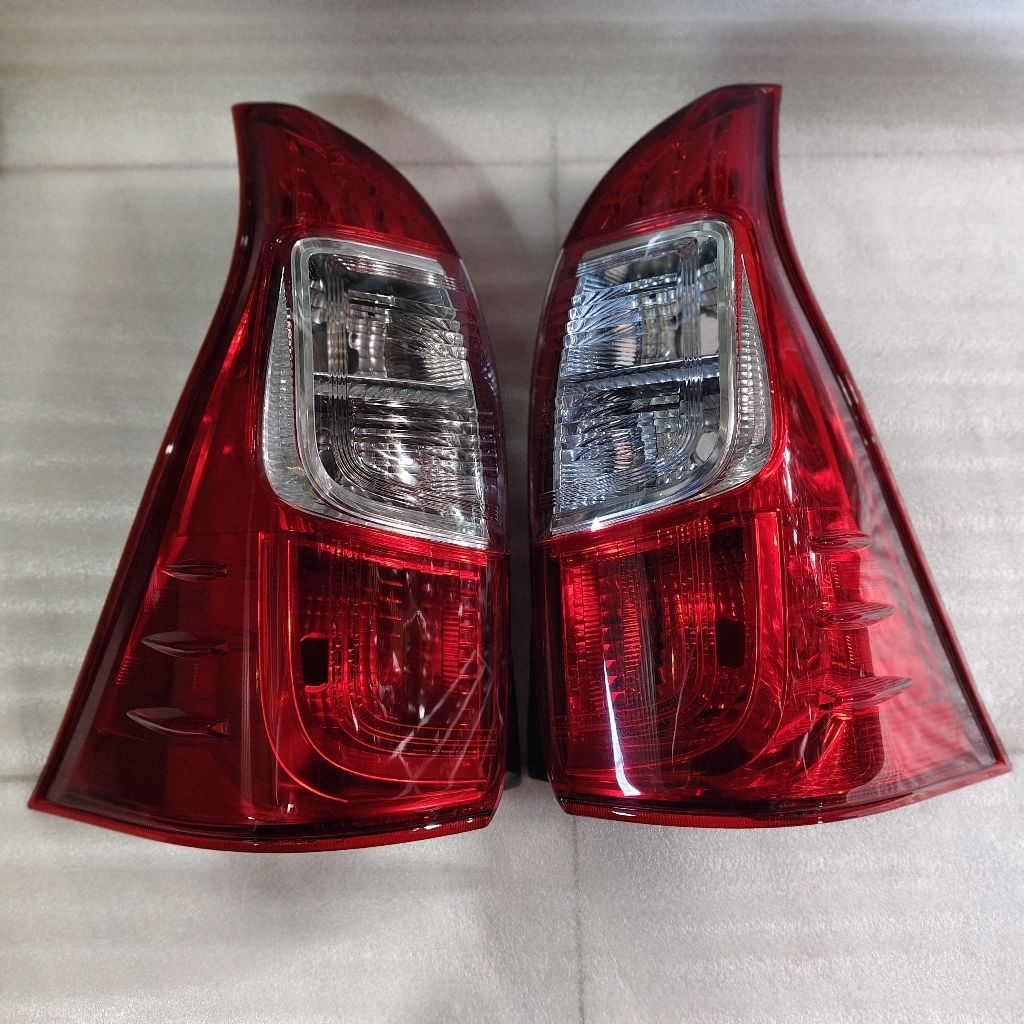 lampu belakang / stoplamp avanza / xenia 2016,2017.2018