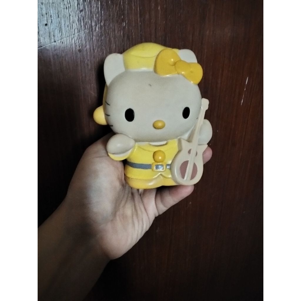 celengan Hello kitty
