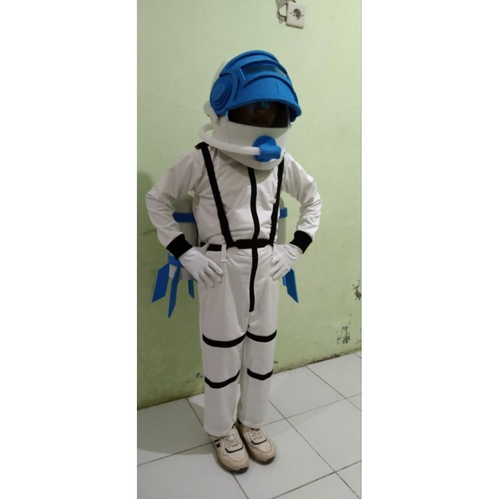 kostum astronot anak, baju astronot, helm astronot, kostum karnaval, kostum pentas