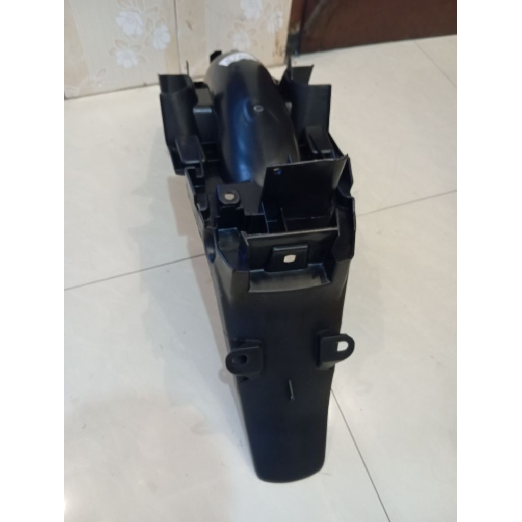 slebor belakang Supra x 125 Batman