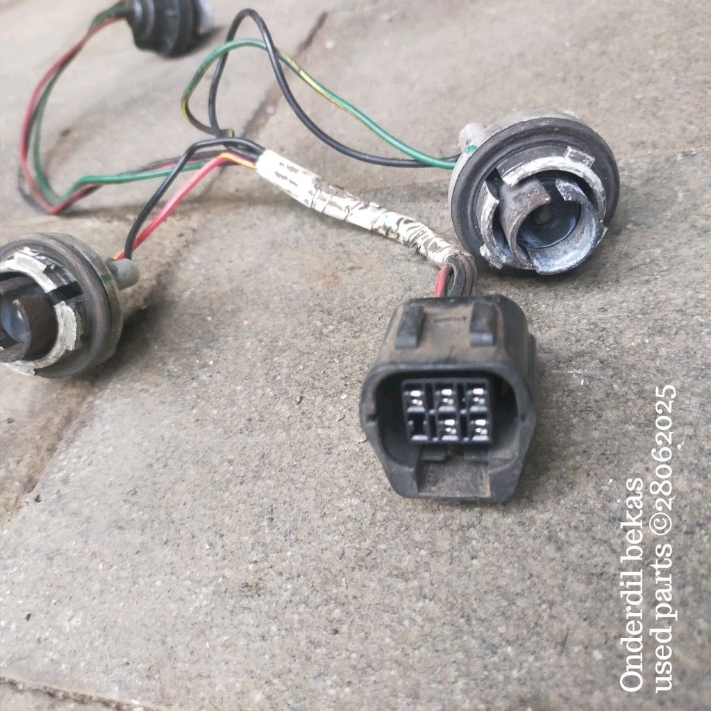 socket lampu stoplamp ford ranger 2007