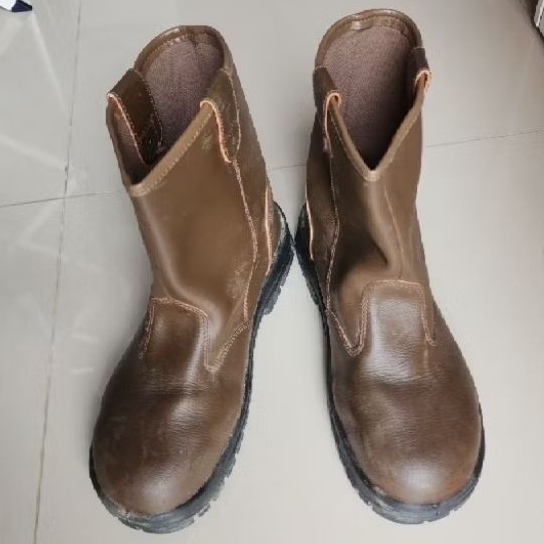 Sepatu Safety - Krushers Size 45 (Second)