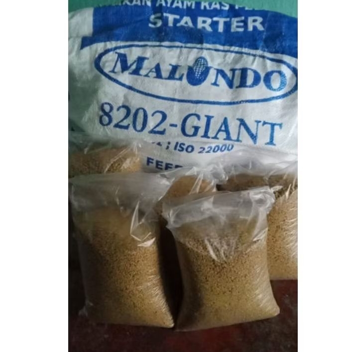 Pur pakan ayam Pur ayam 8202 Malindo.