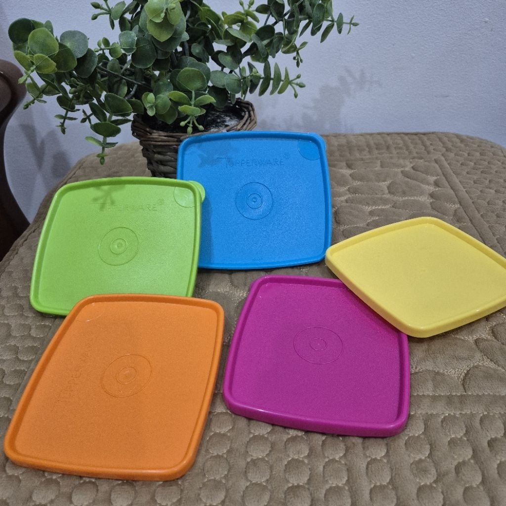Seal Square Round Tupperware