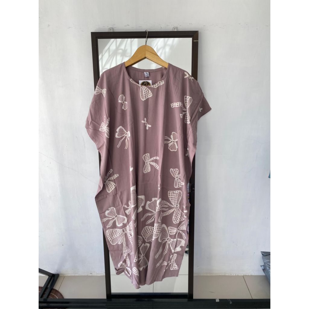 Luza ~ Daster Lowo/Kalong Pendek Minimalis by Batik Luza