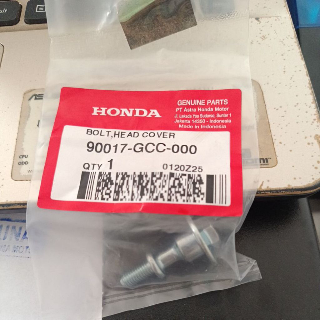 90017-GCC-000 Baut Tutup Kop Baut Cover Head Beat Scoopy Vario 110 Karbu