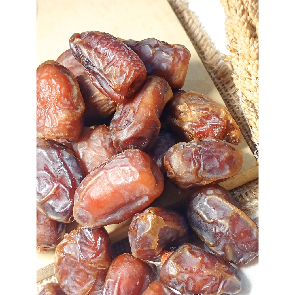 

KURMA MESIR MADU 500 GRAM / KURMA MESIR 500G / KURMA MURAH / OLEH OLEH HAJI UMROH
