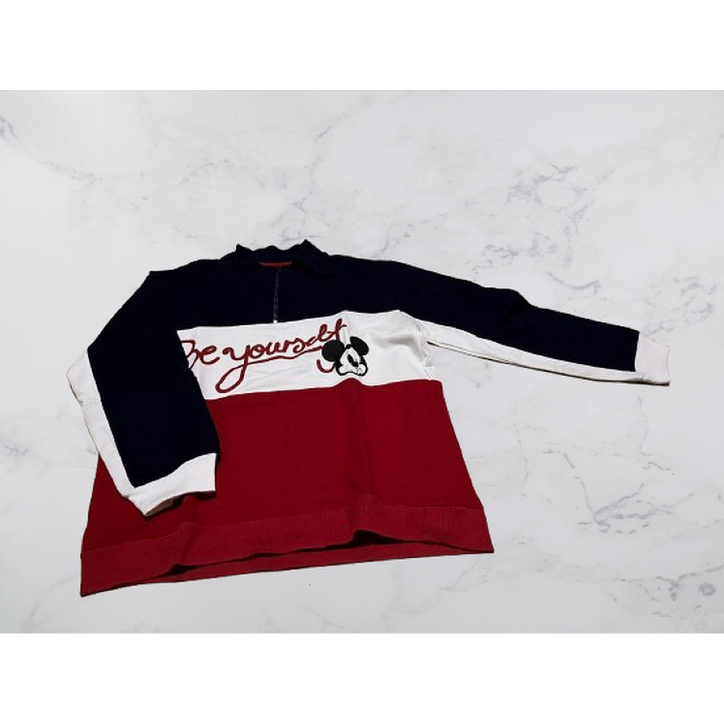 PRELOVED CREWNECK NEVADA x DISNEY