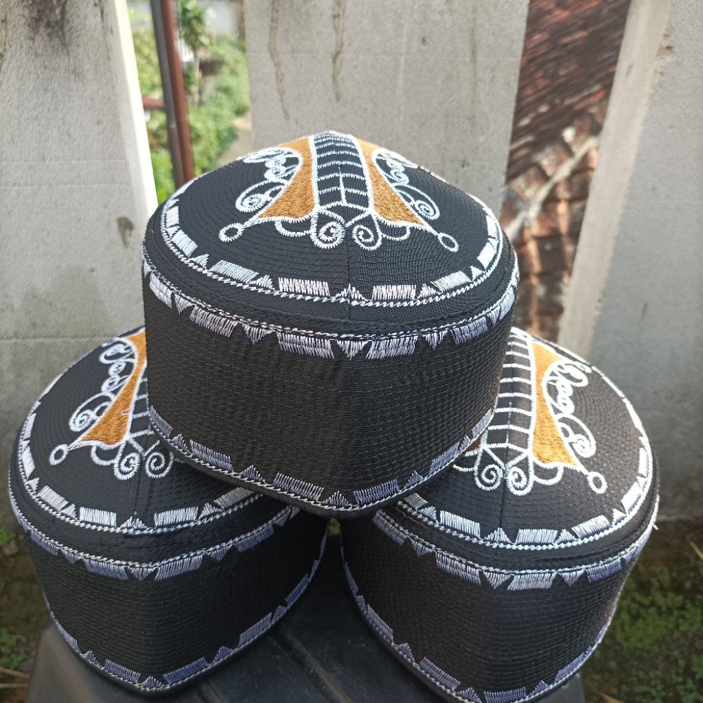 PECI TROMPAH BORDIR PINTU ACEH