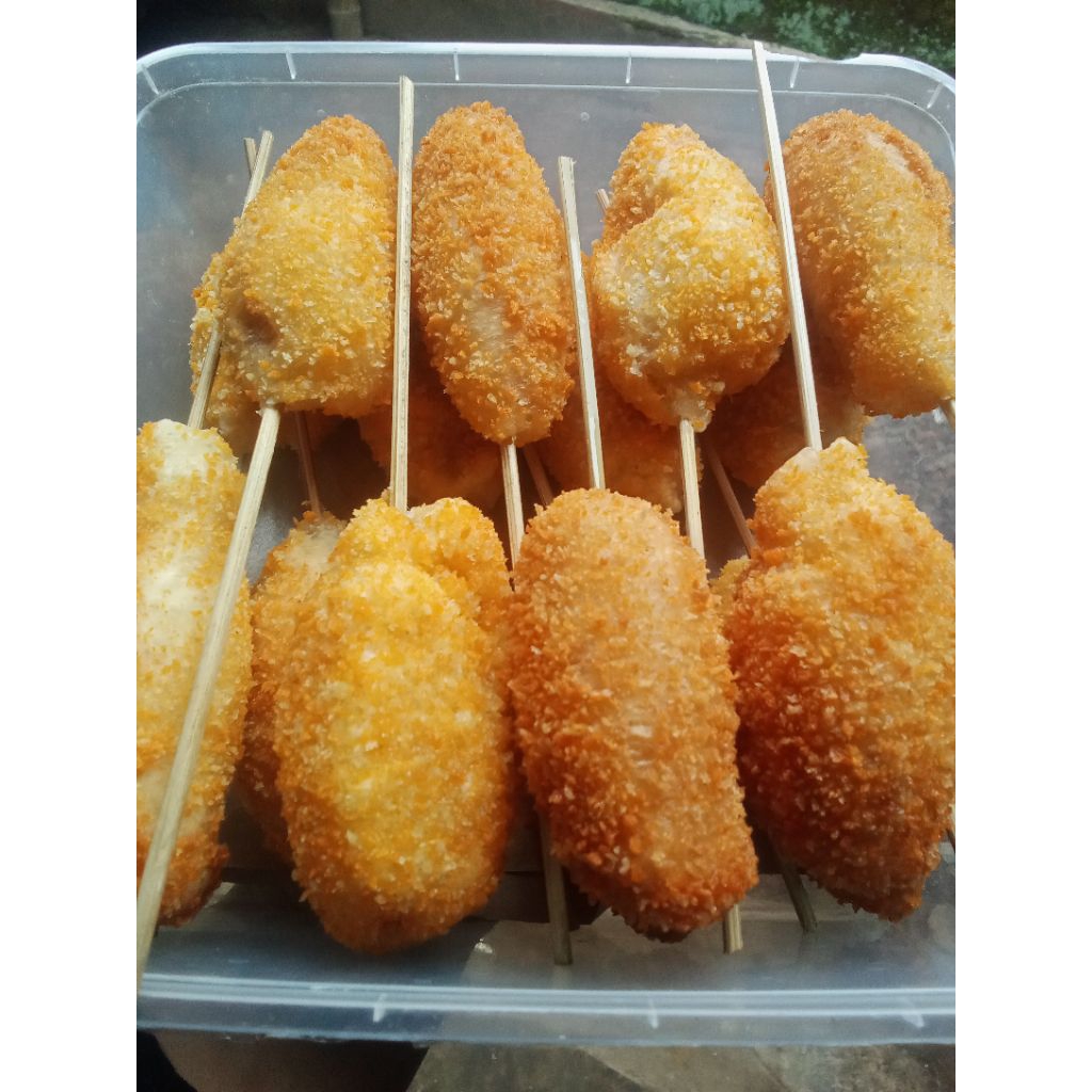 

corndog isi sosis,coklat,dan keju,,, corndog 1 pack isi 5 biji,,