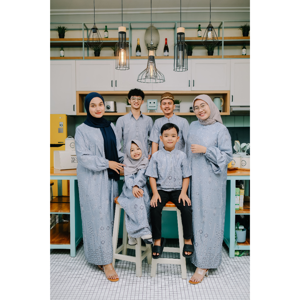 Bersamatemanhidup - Baju Muslim Sarimbit // Venera Blue // Raya Series Couple Family // Baju Couple 
