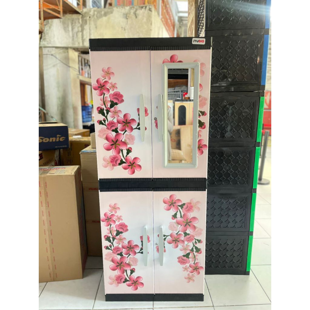 LEMARI STUDIO KARAKTER KACA+GANTUNGAN/LEMARI PAKAIAN PLASTIK SERBAGUNA