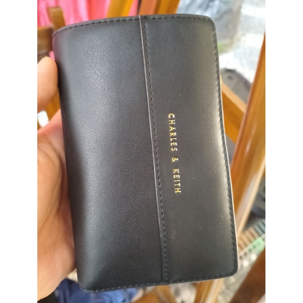 NET NO NEGO Dompet charles and keith preloved ORI 100%