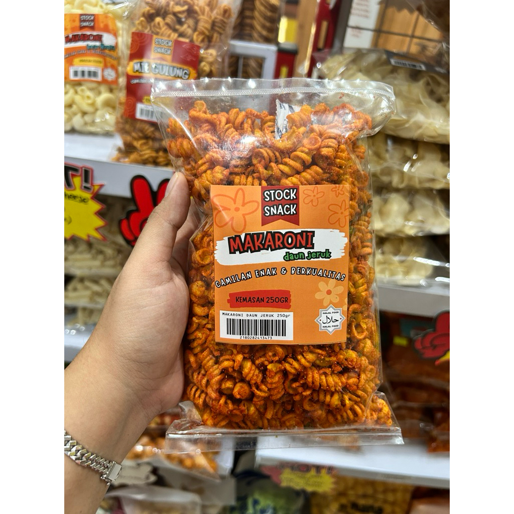 

makaroni pedas daun jeruk 250gr//KEMASAN 1kg