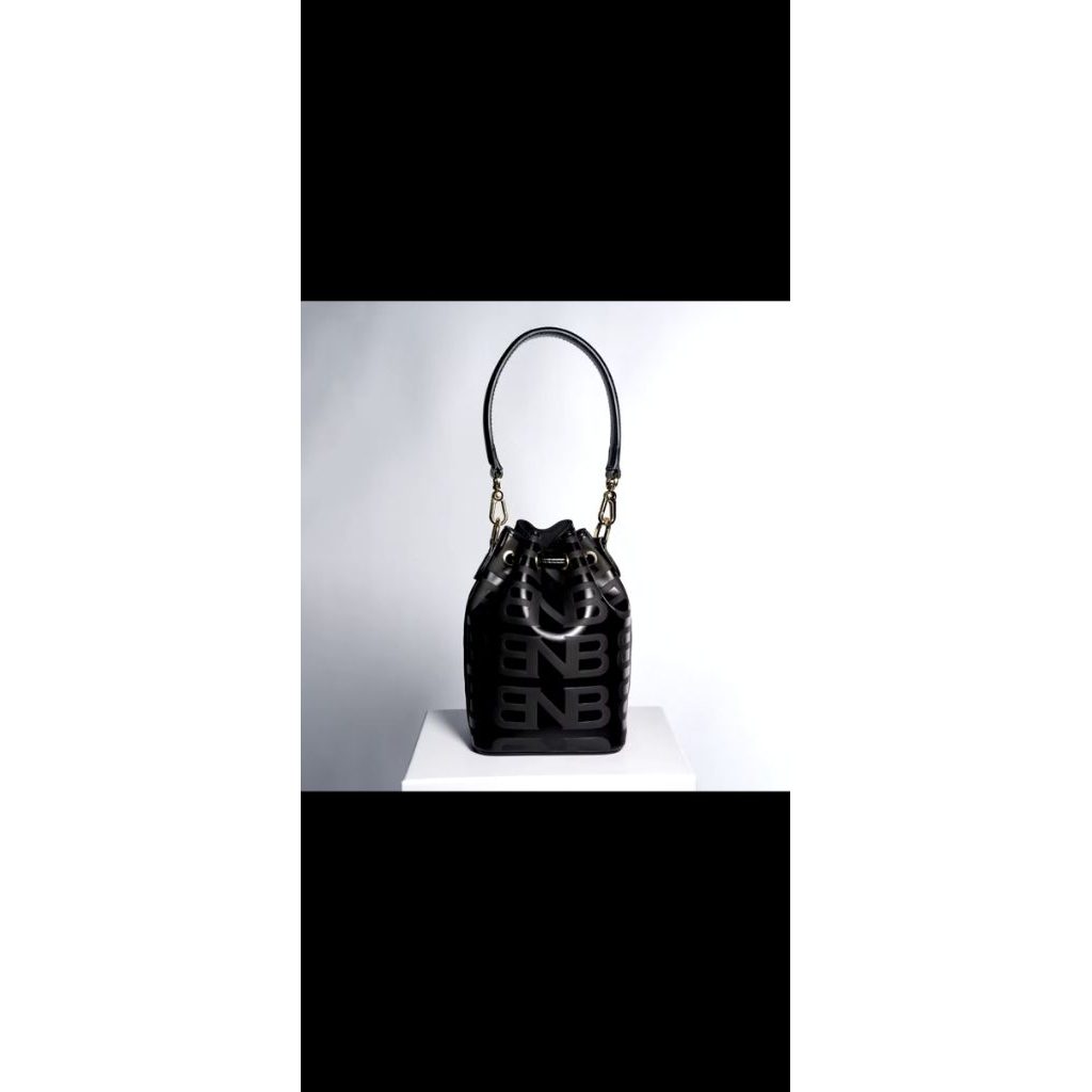 BNB  Brand No Brand Lexington Bag